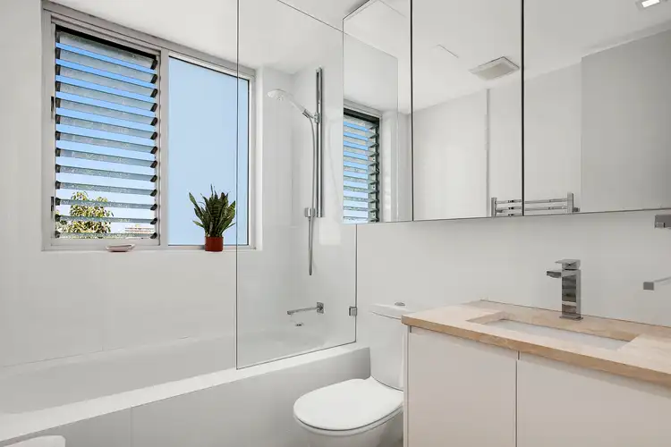 Fifth view of Homely apartment listing, 31/64 Penkivil Street, Bondi NSW 2026