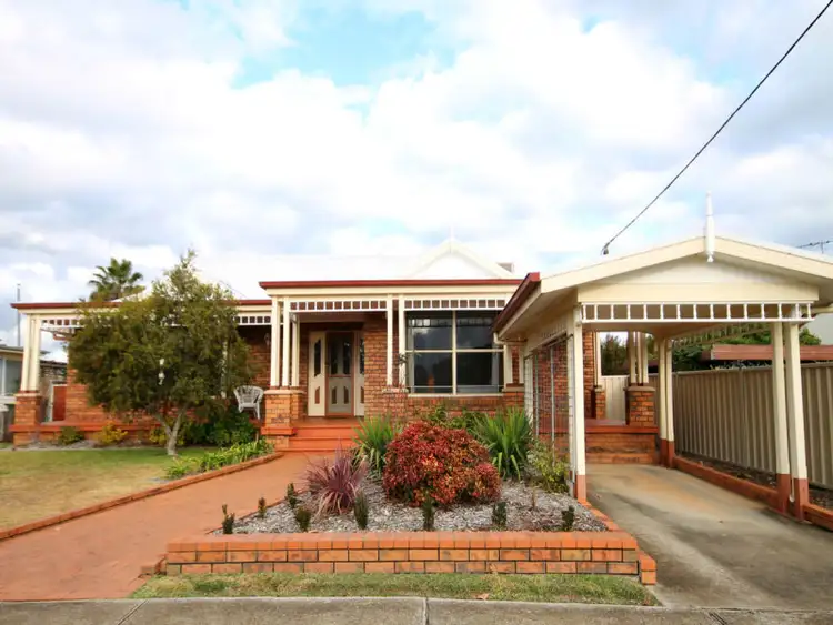17 Granville Street, Inverell NSW 2360