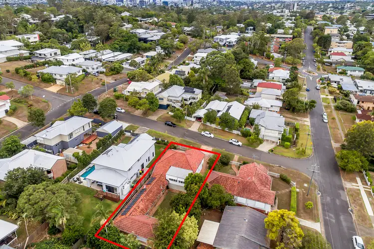 10 Bide Street, Taringa QLD 4068