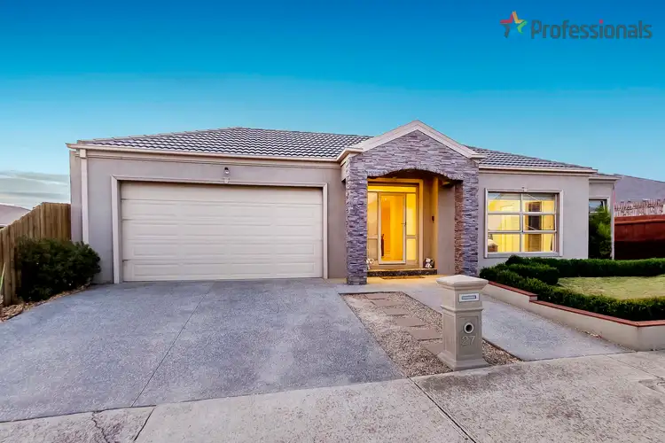 27 Pyrmont Terrace, Taylors Hill VIC 3037