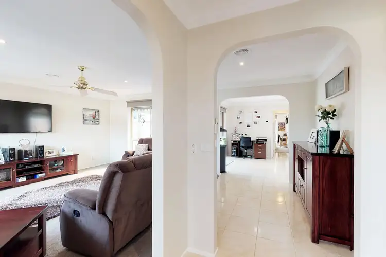 Sixth view of Homely house listing, 2 MacDougal Court, Traralgon VIC 3844