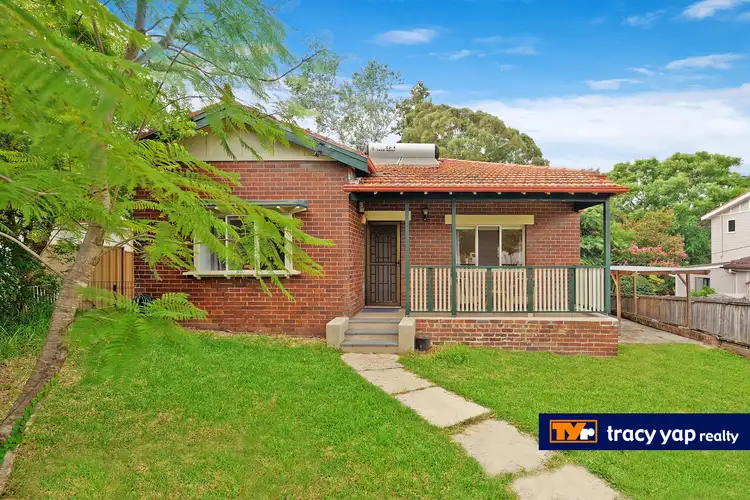 19 Stratford Avenue, Denistone NSW 2114
