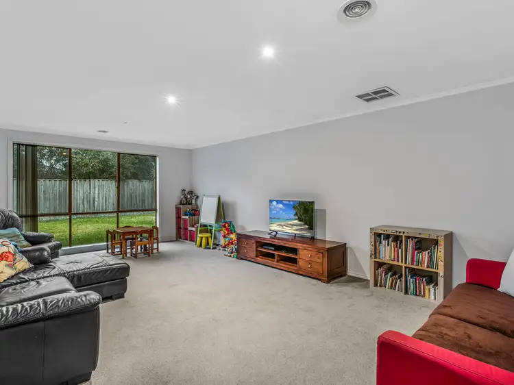 Fifth view of Homely house listing, 12 Els Court, Berwick VIC 3806