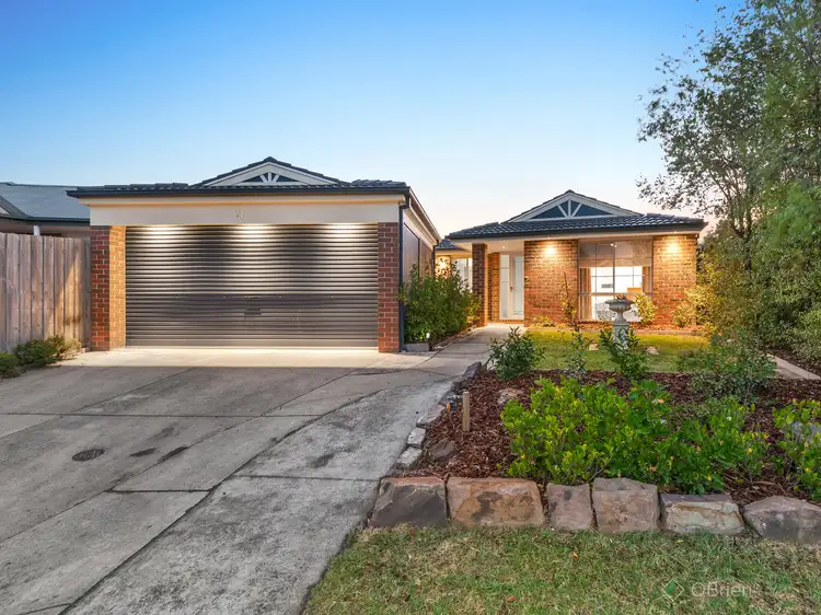 11 Foxglove Court, Cranbourne North VIC 3977