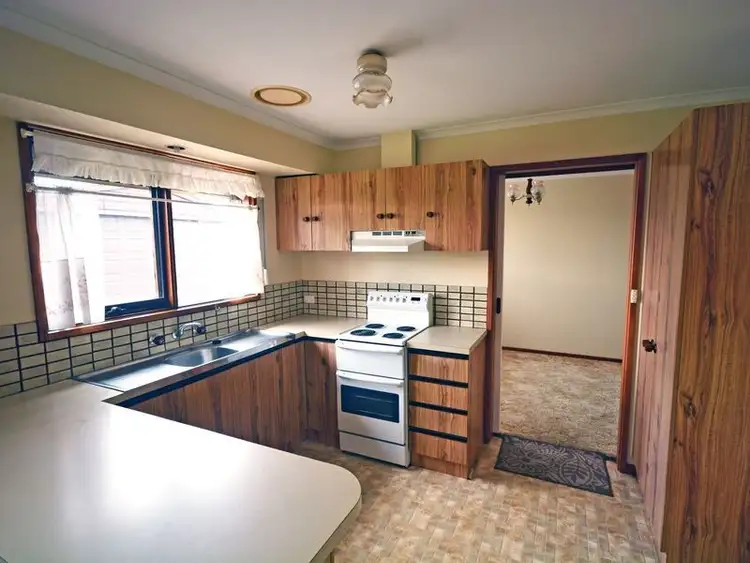 Sixth view of Homely house listing, 12 Robins Avenue, Portland VIC 3305