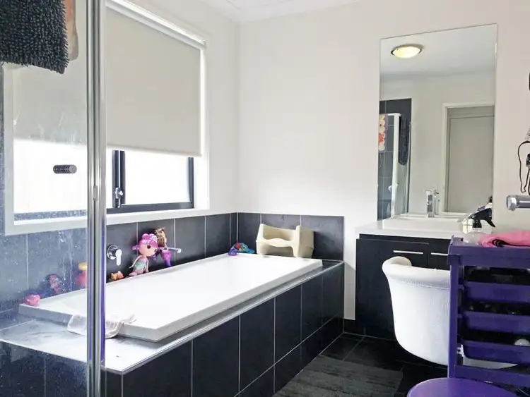 Sixth view of Homely house listing, 1 Victory Court, Portland VIC 3305