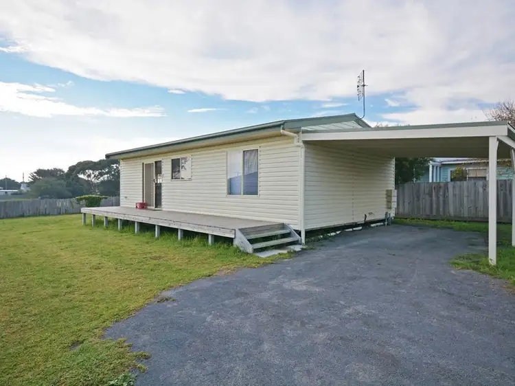 Second view of Homely house listing, 4 Lorna Court, Portland VIC 3305