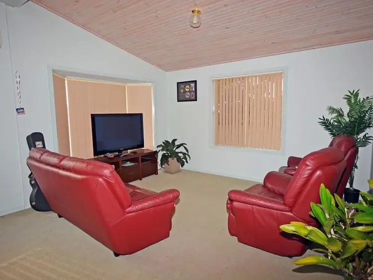 Fifth view of Homely house listing, 4 Lorna Court, Portland VIC 3305