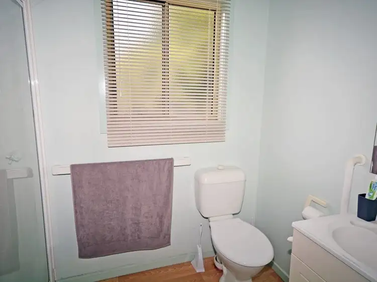 Sixth view of Homely house listing, 4 Lorna Court, Portland VIC 3305