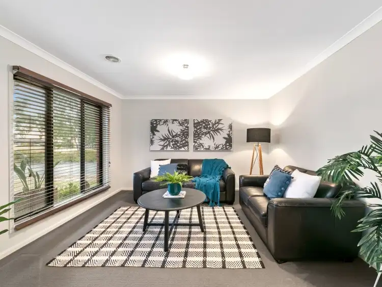 Second view of Homely house listing, 2 Glasshouse Court, Berwick VIC 3806
