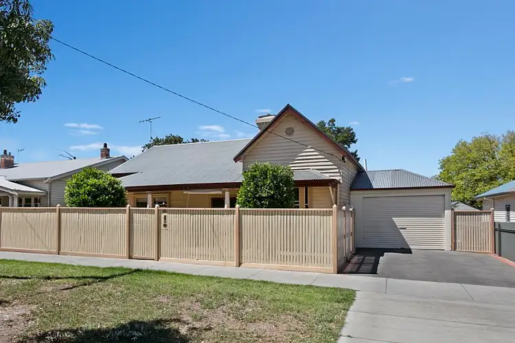41 Reginald Street, Quarry Hill VIC 3550