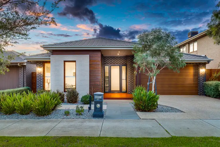 27 Peppermint Grove, Taylors Hill VIC 3037