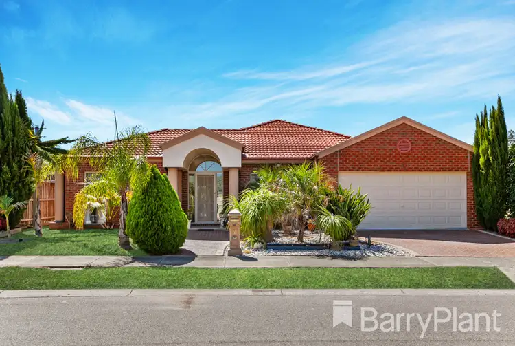 8 Black Falcon Street, South Morang VIC 3752