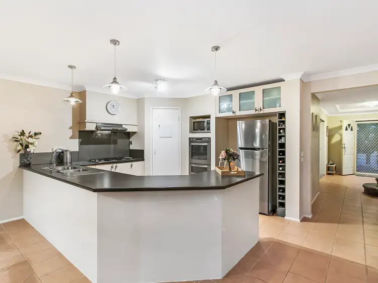 Second view of Homely house listing, 11 Toulouse Terrace, Narre Warren South VIC 3805