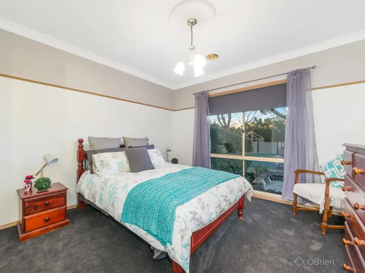 Fourth view of Homely house listing, 4 Mirrabook Court, Berwick VIC 3806