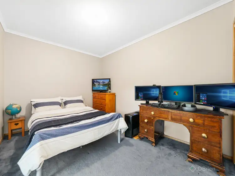 Sixth view of Homely house listing, 4 Mirrabook Court, Berwick VIC 3806