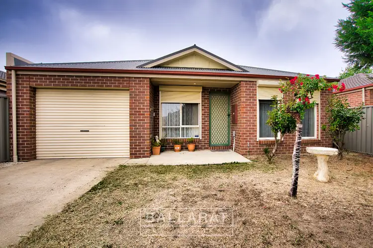 6 Cluden Gardens, Sebastopol VIC 3356