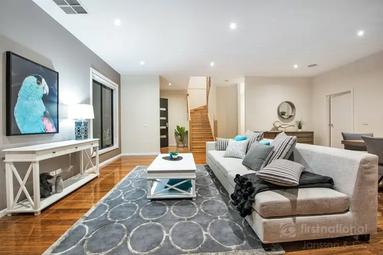 6/3-5 Whittens Lane, Doncaster VIC 3108