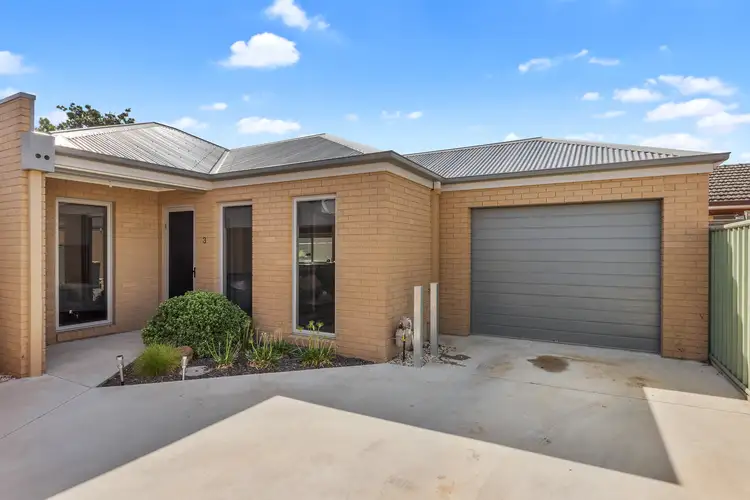 3/7 Rosemont Crescent, Kennington VIC 3550