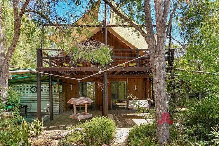 4 Lakeside Terrace, Preston Beach WA 6215