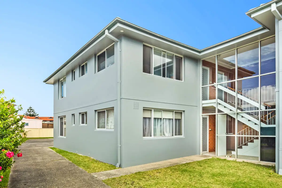 Main view of Homely unit listing, 1/19 Towradgi Road, Towradgi NSW 2518