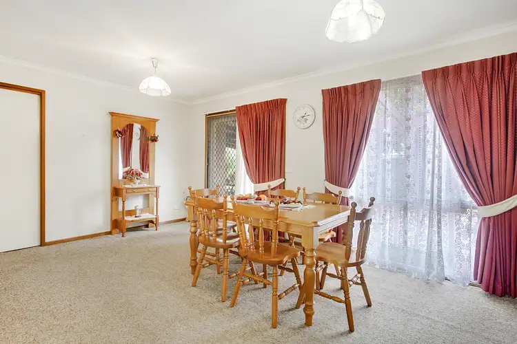 Fifth view of Homely house listing, 8 Amanda Drive, Carrum Downs VIC 3201