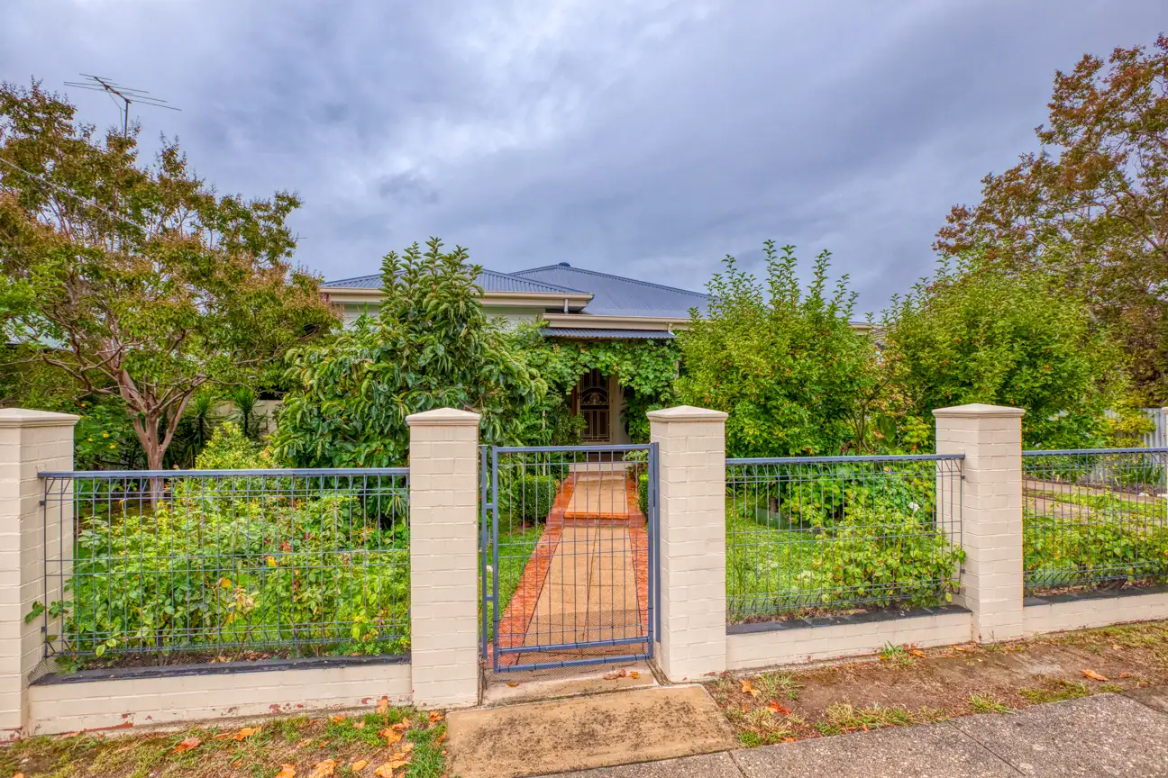 Main view of Homely house listing, 44 Thomas Mitchell Drive, Wodonga VIC 3690