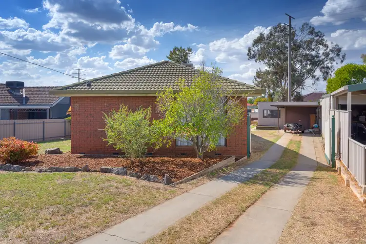 Second view of Homely house listing, 2 Ian Court, Wodonga VIC 3690