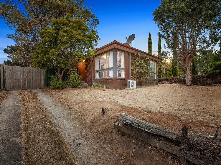 5 Castlecrag Close, Endeavour Hills VIC 3802