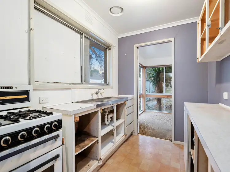 Third view of Homely house listing, 5 Castlecrag Close, Endeavour Hills VIC 3802