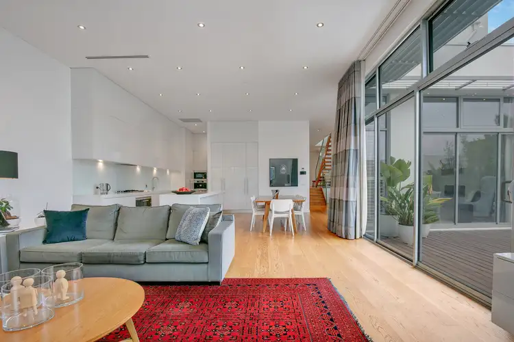 1 Linnaker Place, Kew VIC 3101