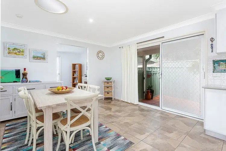42 Tarra Crescent, Oak Flats NSW 2529