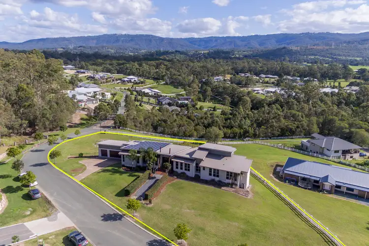 9 Huntington Drive, Maudsland QLD 4210