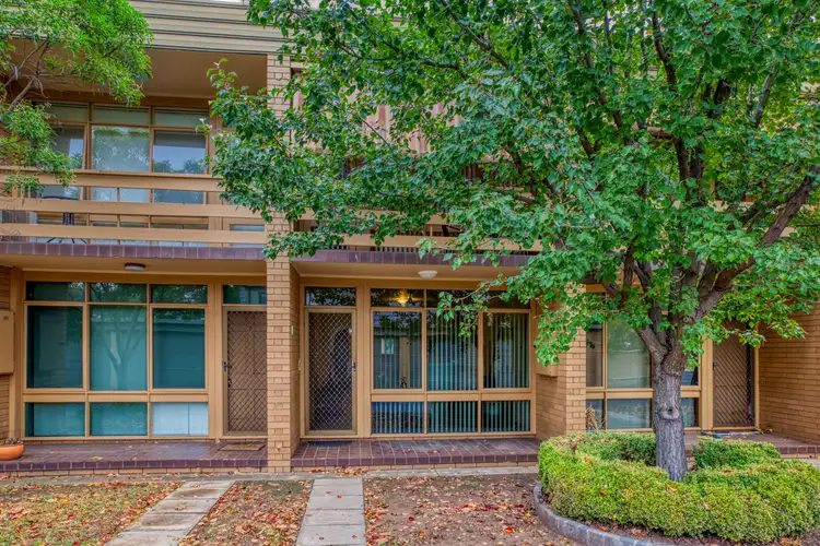 Main view of Homely townhouse listing, 2/350-352 Beechworth Road, Wodonga VIC 3690