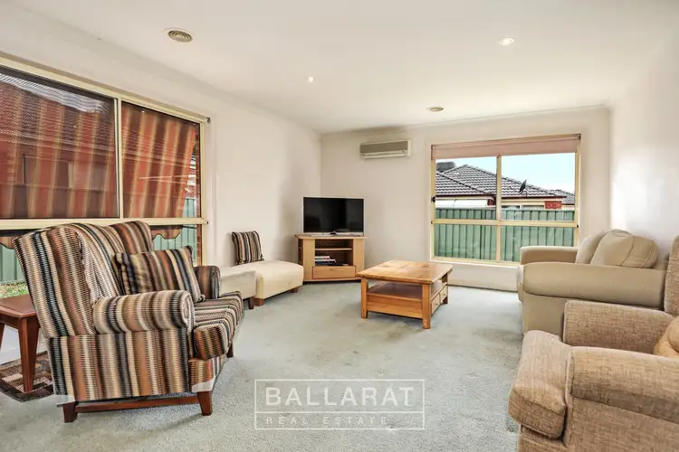 Second view of Homely house listing, 8 Elstead Way, Lake Gardens VIC 3355