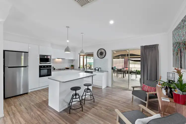 Second view of Homely house listing, 5 William Court, Junortoun VIC 3551