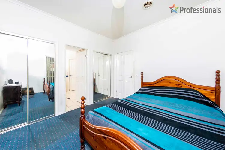 Sixth view of Homely unit listing, 2/77 Leila Street, Deer Park VIC 3023