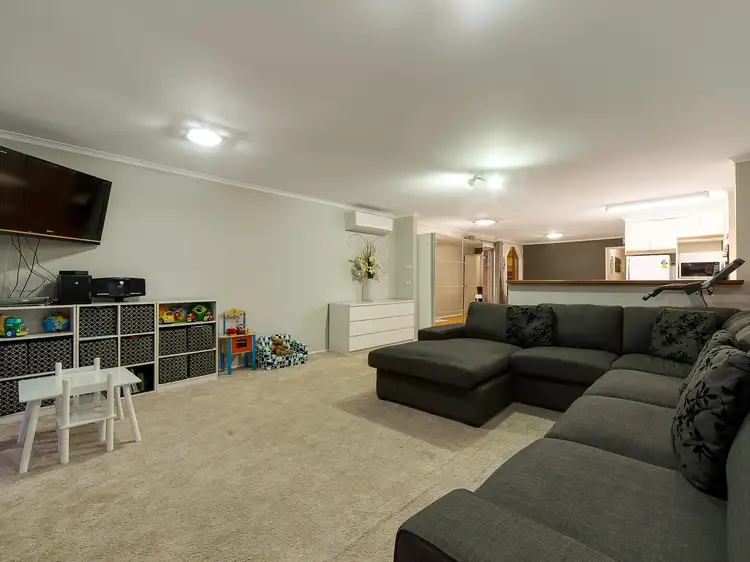Second view of Homely house listing, 10 Barondi Avenue, Narre Warren VIC 3805