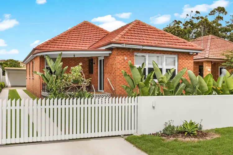 9 Hibberd Street, Hamilton South NSW 2303