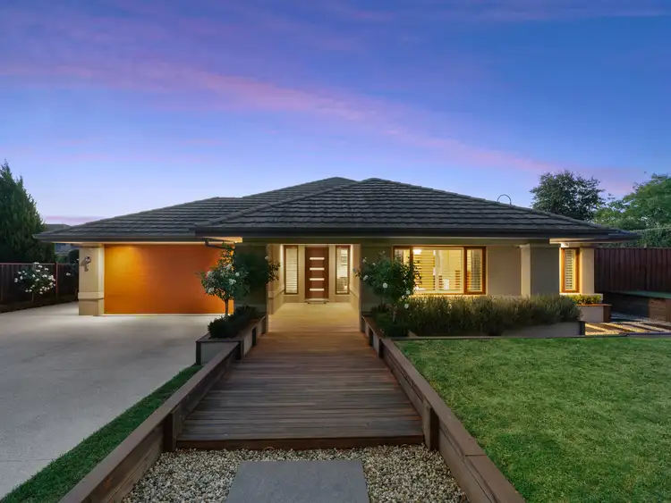 1 Rose Garden Court, Narre Warren North VIC 3804