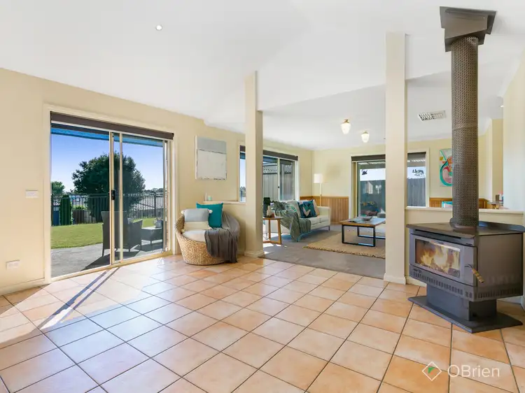 Fourth view of Homely house listing, 3 Joan Court, Skye VIC 3977