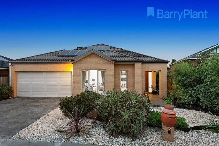 5 Dover Court, Craigieburn VIC 3064