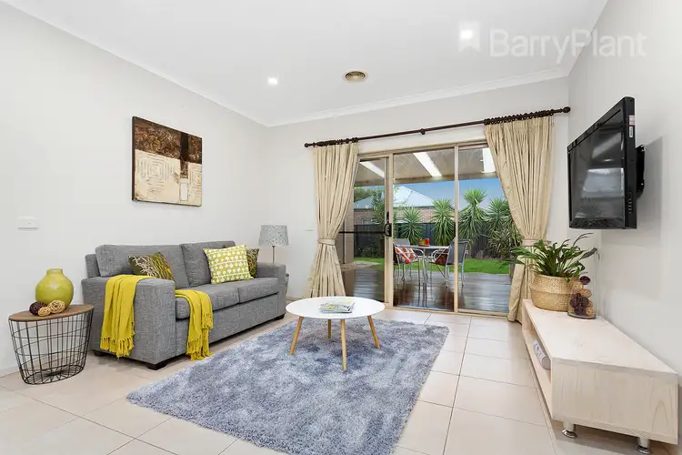 Seventh view of Homely house listing, 5 Dover Court, Craigieburn VIC 3064