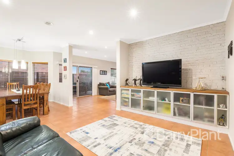 Fifth view of Homely house listing, 6 Inglewood Court, Mill Park VIC 3082