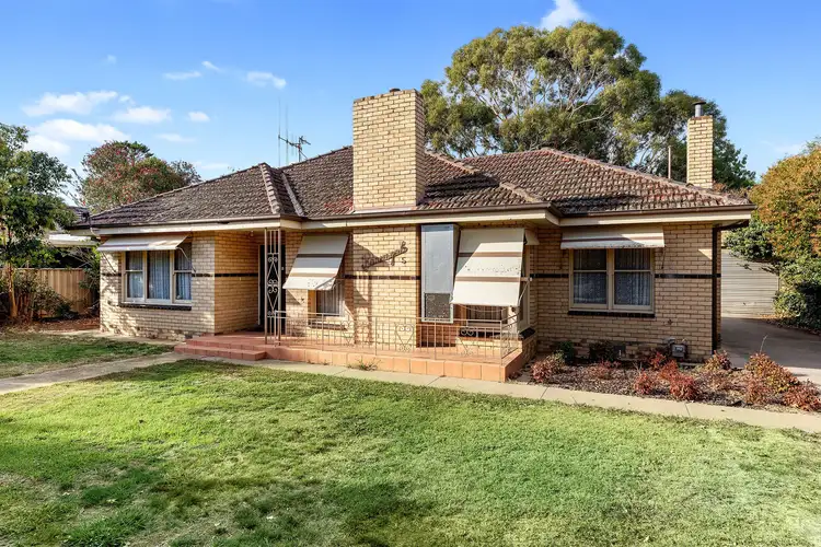 5 College Crescent, Flora Hill VIC 3550