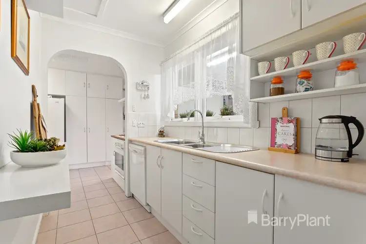 Fifth view of Homely house listing, 34 Marjorie Close, Bulleen VIC 3105