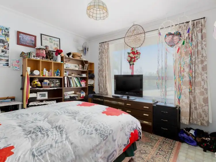 Seventh view of Homely house listing, 5 Balmoral Crescent, Drouin VIC 3818