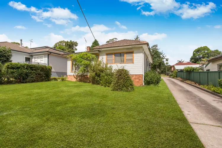 27 Hall Road, Hornsby NSW 2077