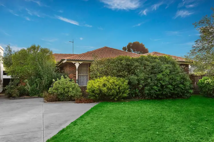 8 Studley Court, Mill Park VIC 3082