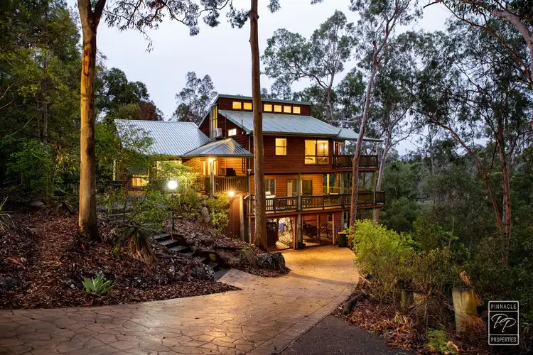 351 Boscombe Road, Brookfield QLD 4069